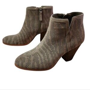 Violet & Red Ankle Boots Women 5.5 M Gray Leather Perforated Block Heel Side Zip